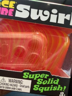 Swirl Super Solid Squish! Red-Orange Needoh 🧡